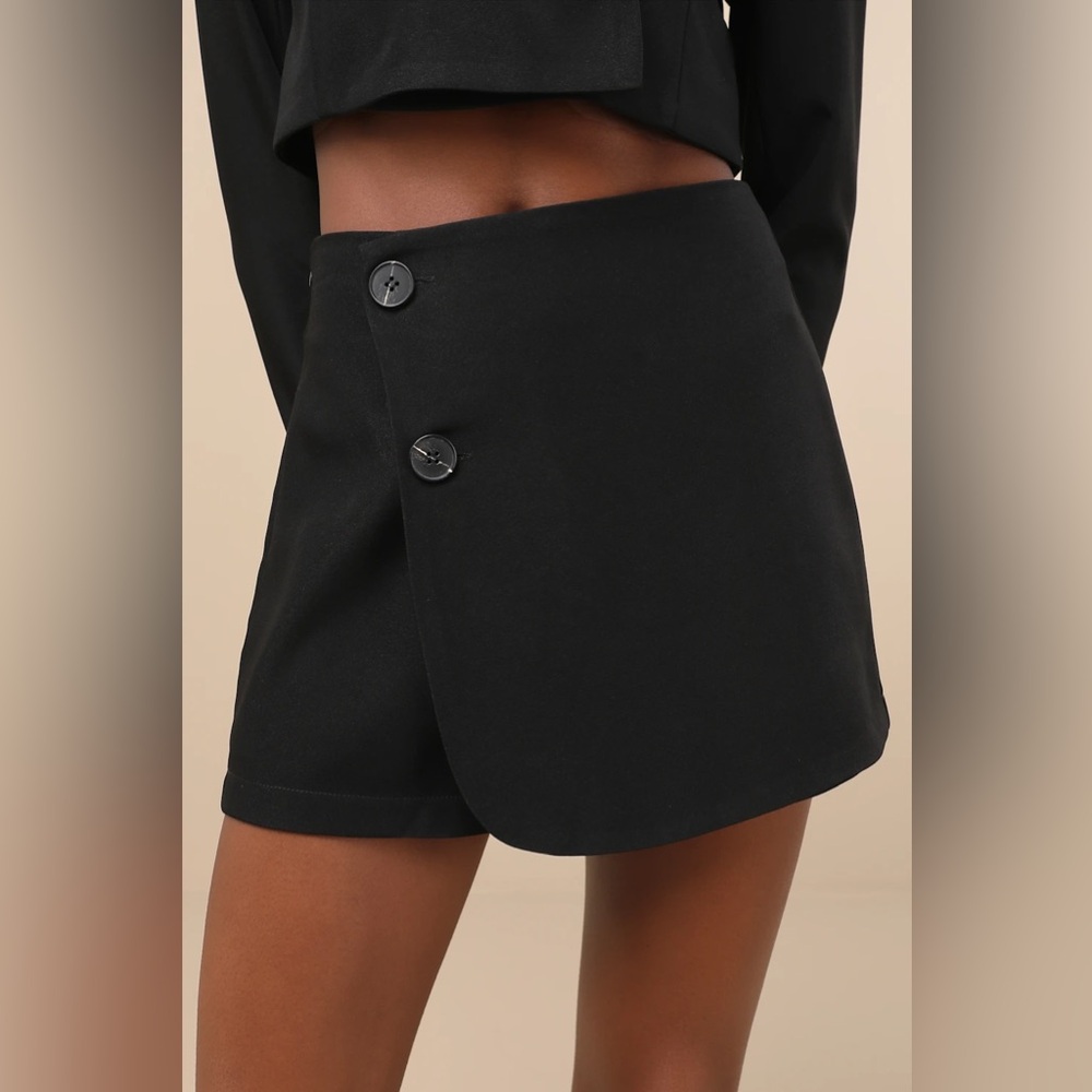 Black High Waisted Skort